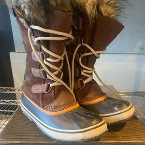 SOREL Joan of Arc snow boots tobacco excellent used condition